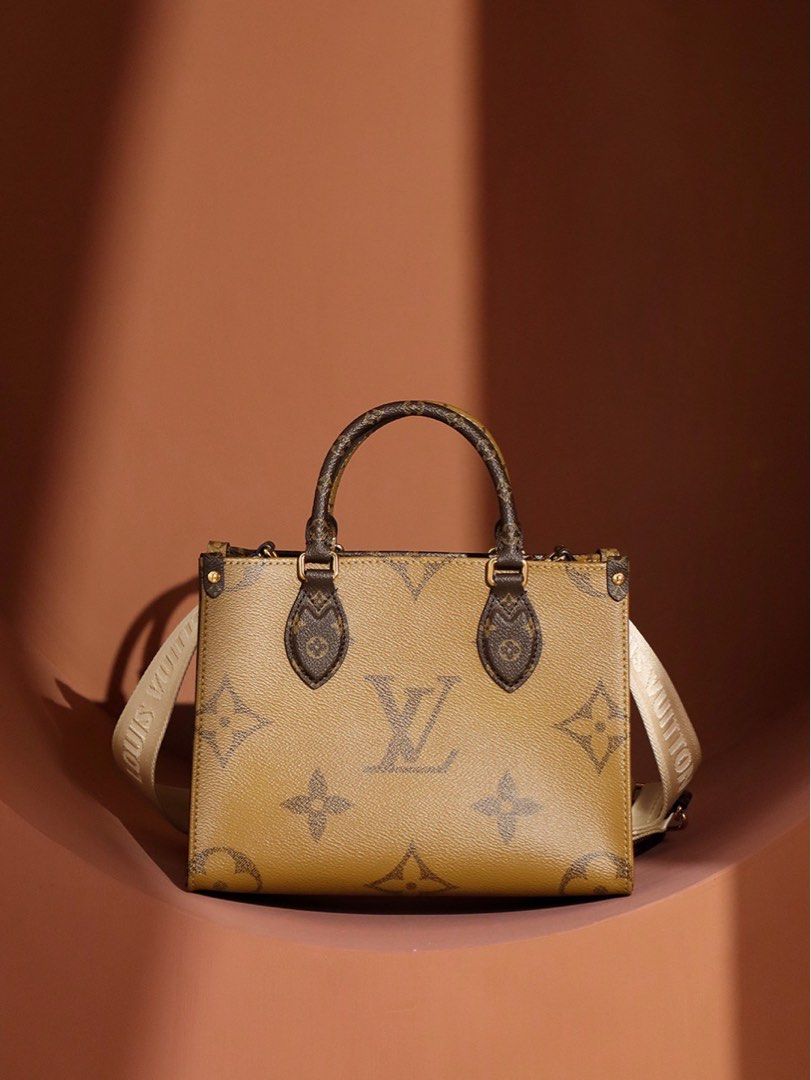 LOUIS VUITTON ON THE GO PM