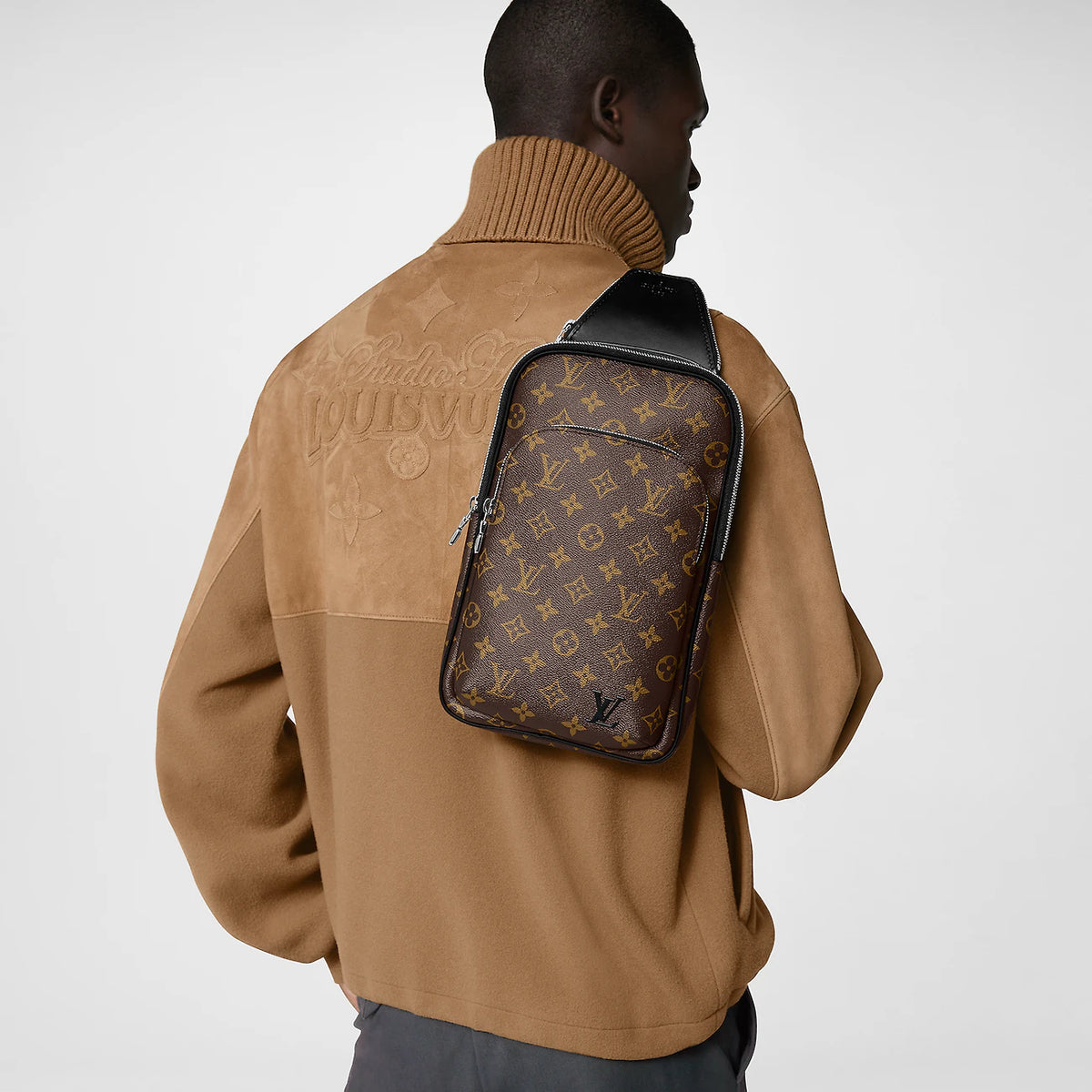 LV AVENUE SLINGBAG